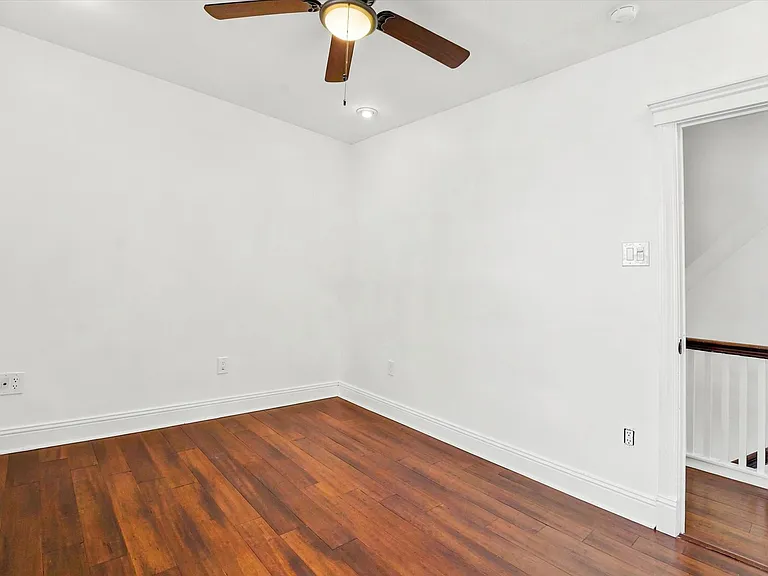114 Biddle Rd — Photo 13
