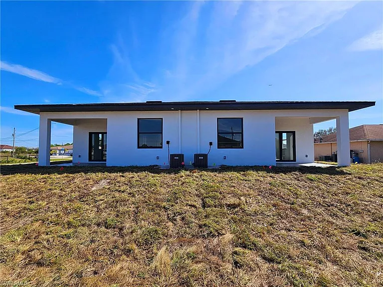 1100 Homer Ave S — Photo 4