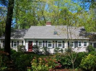 7 Tubwreck Dr, Dover, MA 02030