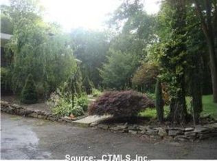 62 Perkins Rd, Bethany, CT 06524