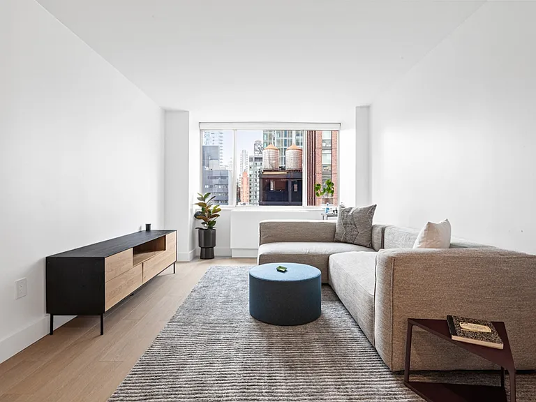 10 E 29th St #7B — Photo 1