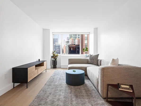 10 East 29th Street image 1 of 31