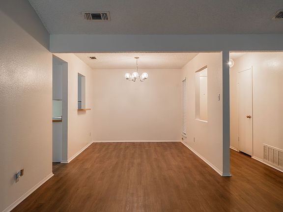 4th image of 3806 Pipers Meadow St