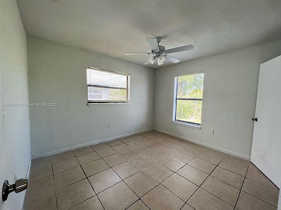 5th image of 2401 NW 15th St #1-2