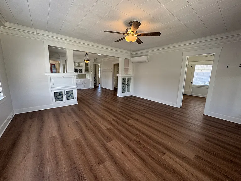 315 Newport Ave — Photo 4