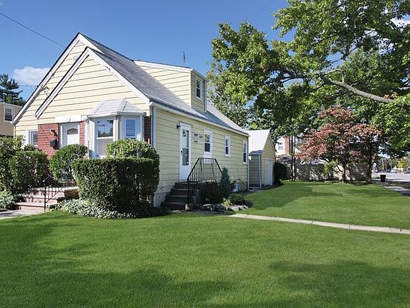 2nd image of 137 Arden Blvd