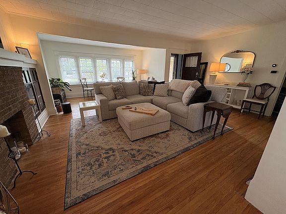 5th image of 338 N Park Ave Unit 1