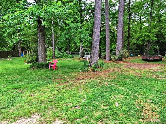 4th image of 1236 Edgewood Cir