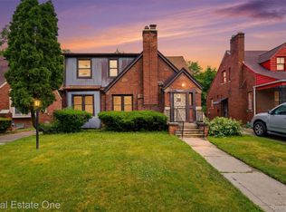 15464 Lindsay St, Detroit, MI 48227
