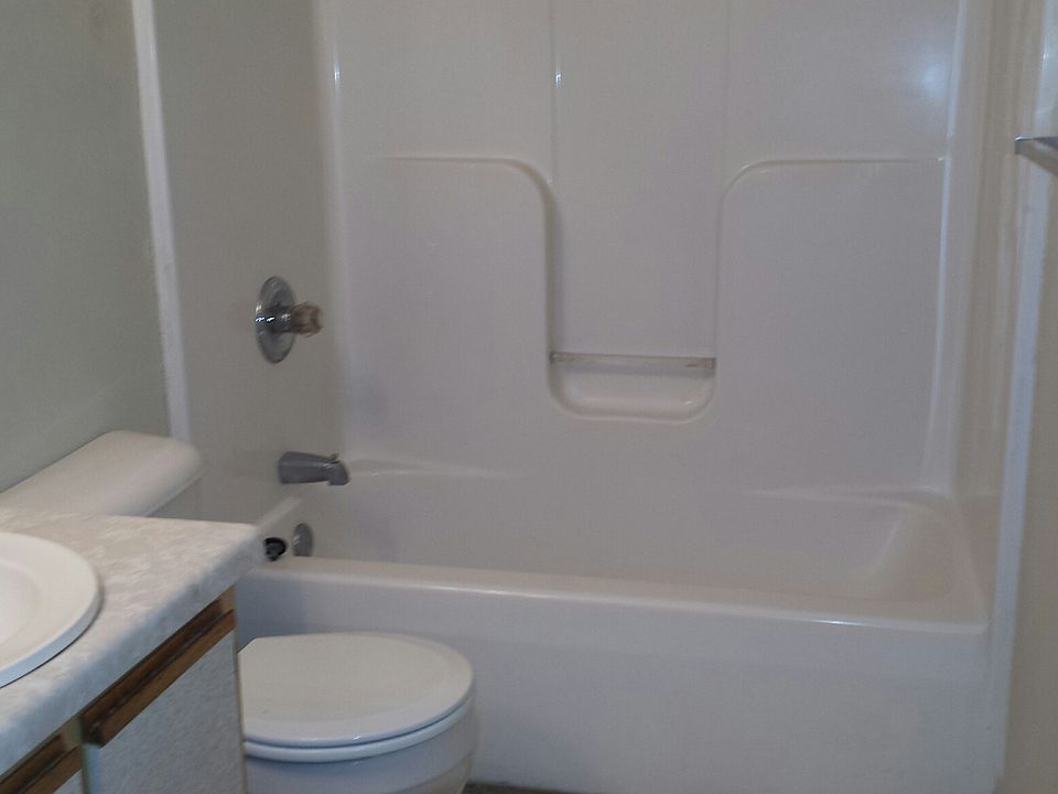 2nd image of 753 B Ave