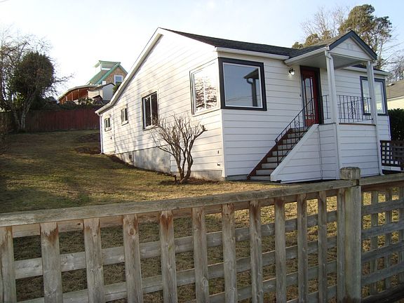 5th image of 1715 N Cambrian Ave