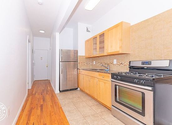 1st image of 518 Willoughby Ave #1P