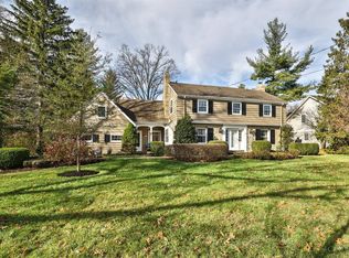 909 Reily Rd, Cincinnati, OH 45215