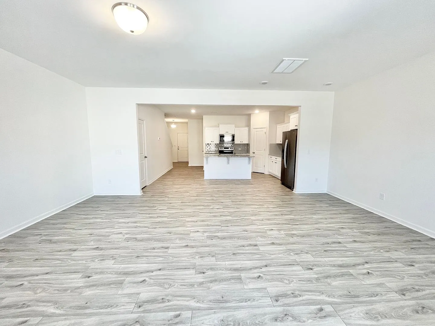 Modern 3 Bedroom Townhome in Prime Kannapolis Location - Available October Move In — Photo 4