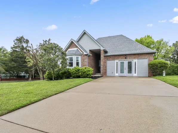 3701 Seville Dr, Hermitage, TN 37076