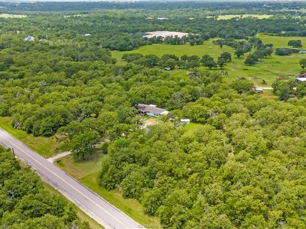 5846 Thousand Oaks Rd, College Station, TX 77845