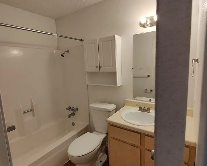 601 Harbour Ave #107 — Photo 6