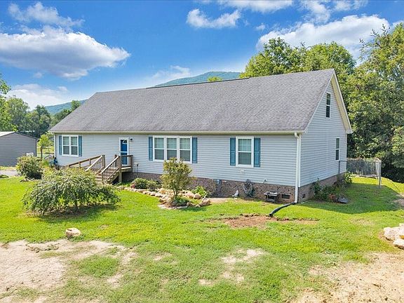 3rd image of 3663 Bradshaw Rd