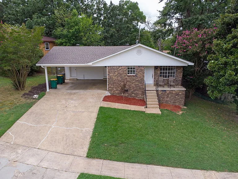 1320 Northpoint Cir — Photo 28