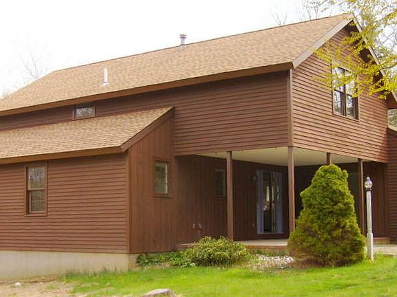 2nd image of 240 Oak St