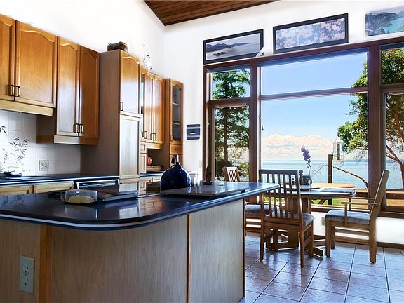 3rd image of 12396 NE Marine View Dr
