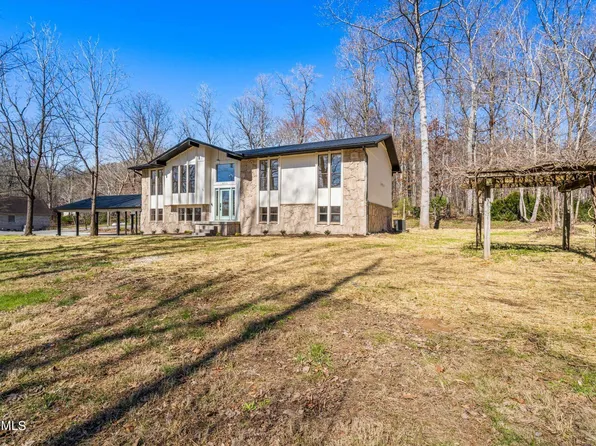 9706 McElhaney Ln, Corryton, TN 37721