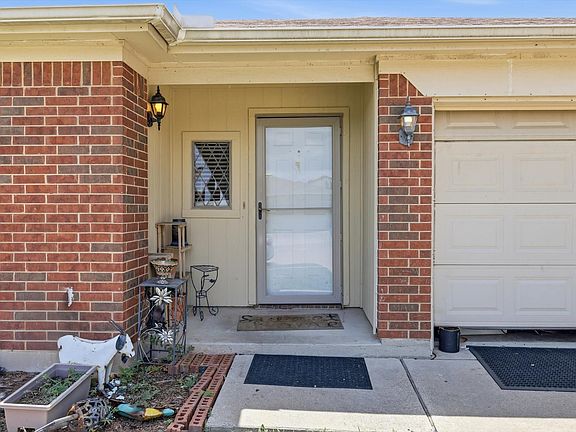 2nd image of 6406 Nicole Way