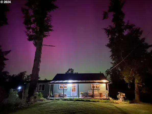 33691 E River Dr, Creswell, OR 97426