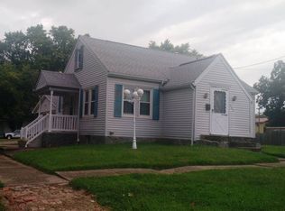 500 E Olive St, Mc Leansboro, IL 62859
