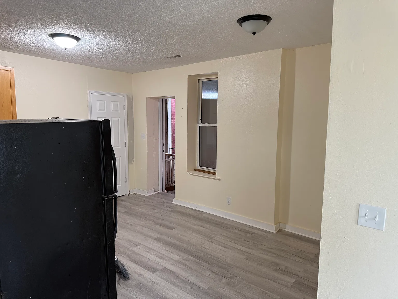2 bed, 750 sqft, $1,350 — Photo 4