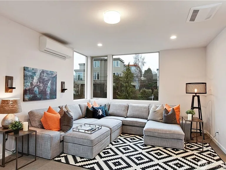 5207 S Willow St — Photo 10