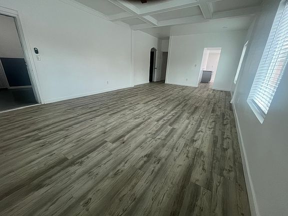 3rd image of 1322 N E St APT 1
