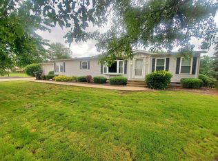 16 Hadfield Dr, Ewing, MO 63440