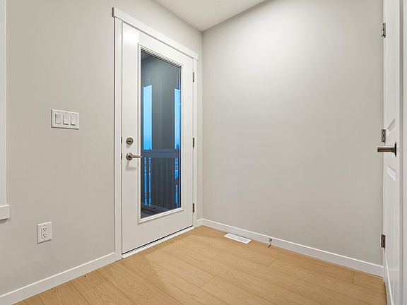 3rd image of 17216 4th St NW
