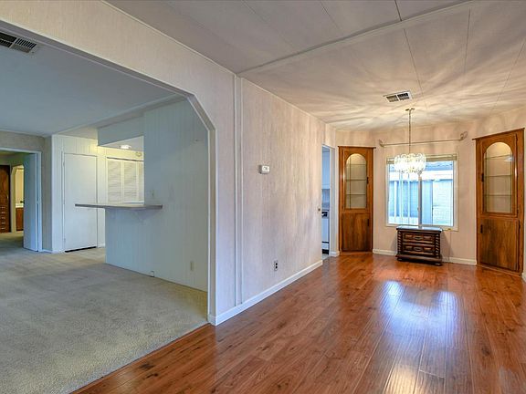 5th image of 127 Mountain Springs Dr #127