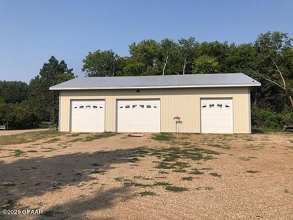 3rd image of 211 Sandwood Cir