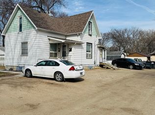 909 S Lloyd St, Aberdeen City, SD 57401