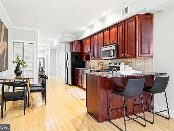2nd image of 1215 N Randolph St #2