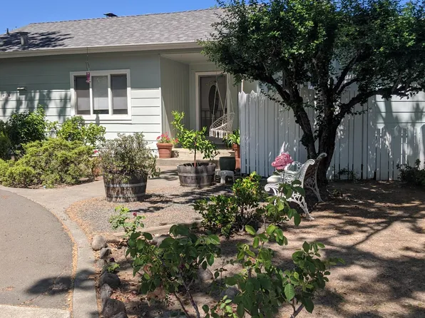 7 Arch Way, Calistoga, CA 94515