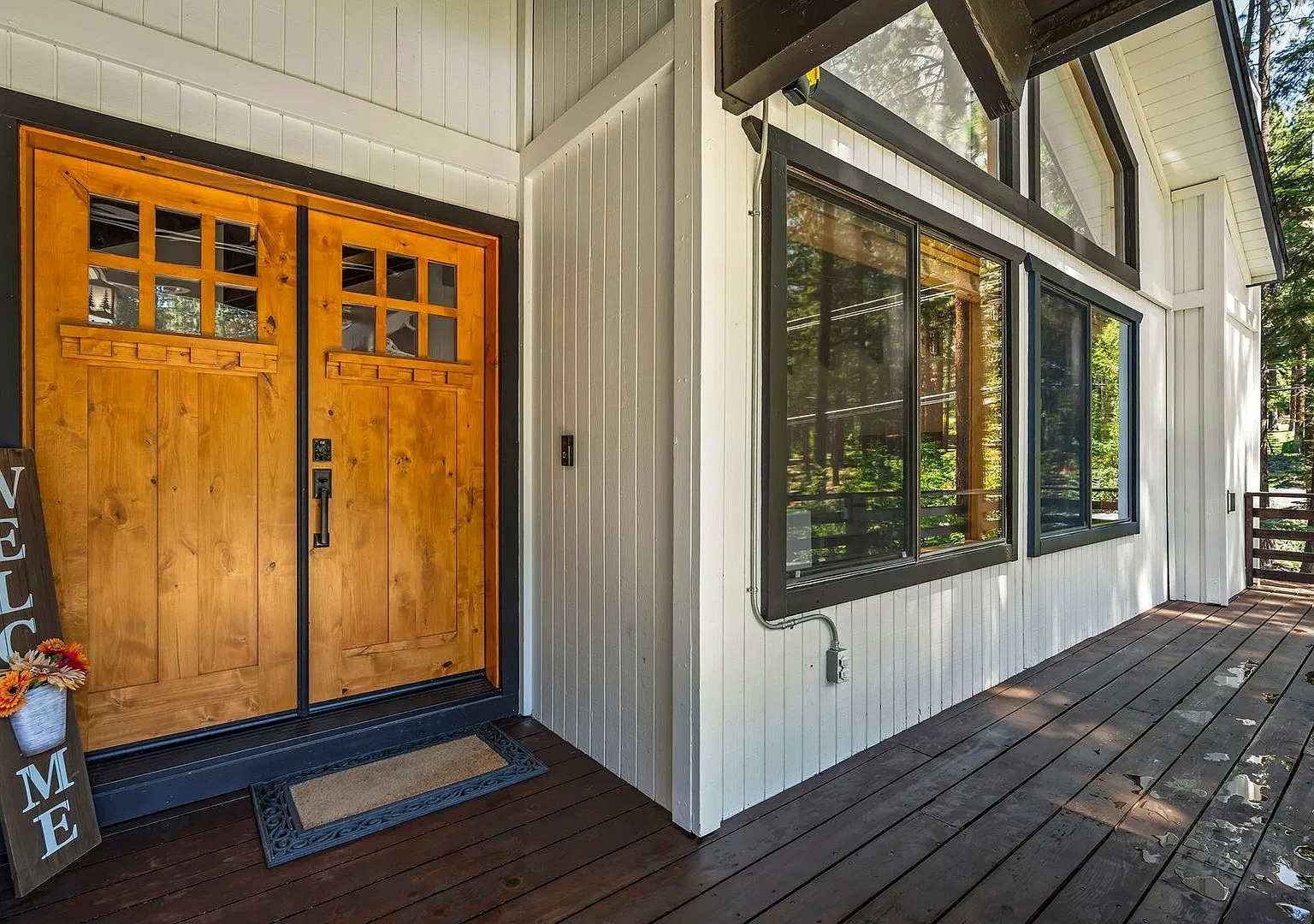 900 Donna Drive: The Ultimate Winter & Ski Season Retreat — Photo 4