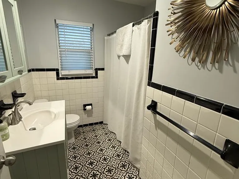 1543 W River Ln — Photo 7