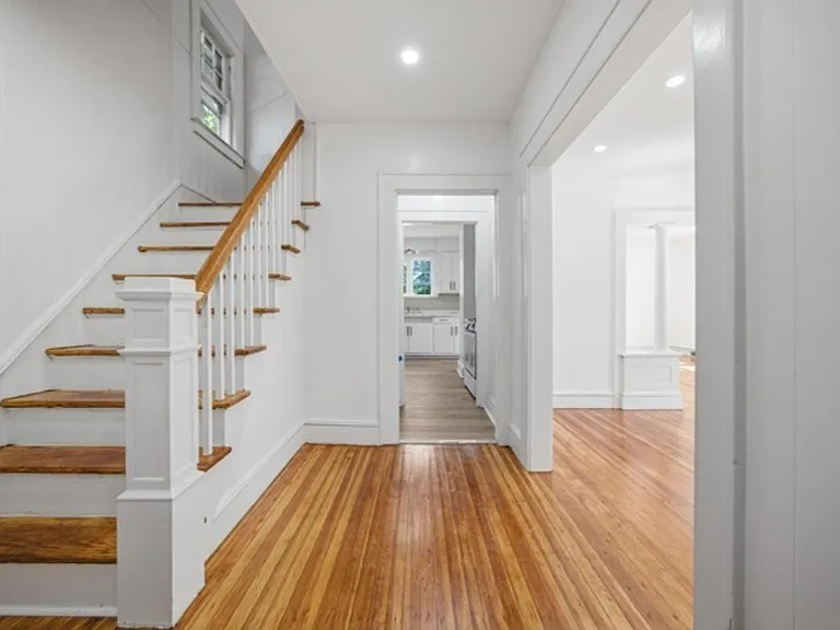 55 Wayne Ave — Photo 19