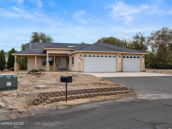 3163 Hannah Calder Ct, Fernley, NV 89408