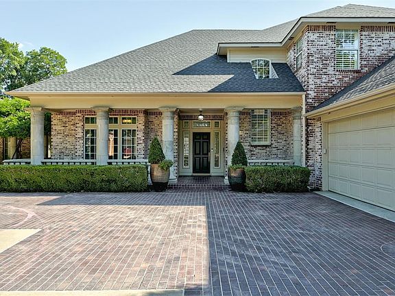 3rd image of 1307 Brookside Dr