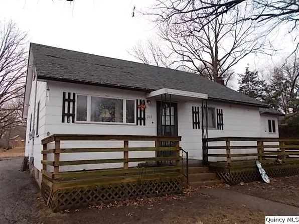 260 S Marion St, Carthage, IL 62321