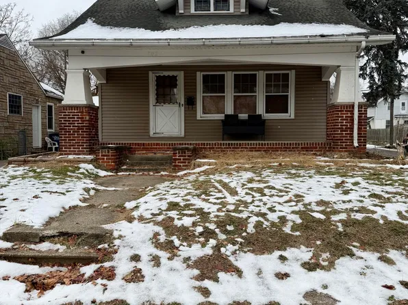 702 Colima Dr, Toledo, OH 43609