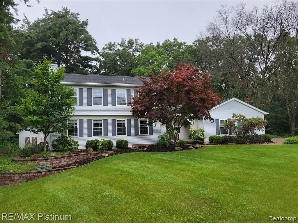 6945 NW Wide Valley Dr, Brighton, MI 48116 Zillow