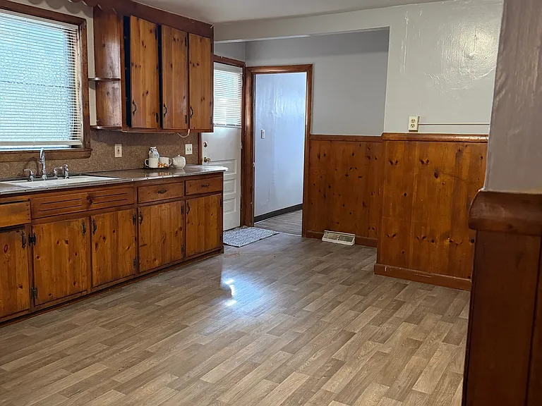 8 Rogers Pl — Photo 6