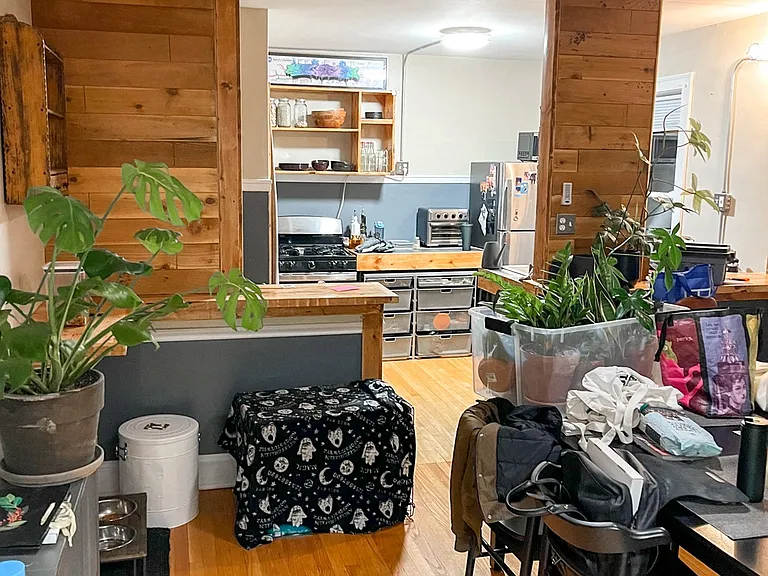 1634 W Granville Ave — Photo 13