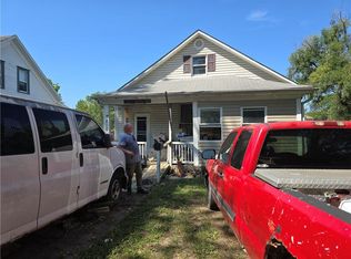 810 S Poplar St, Ottawa, KS 66067
